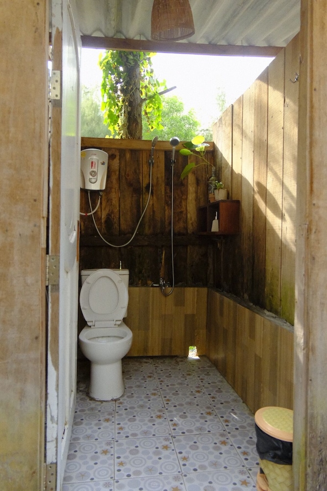 Hang Sói Glamping