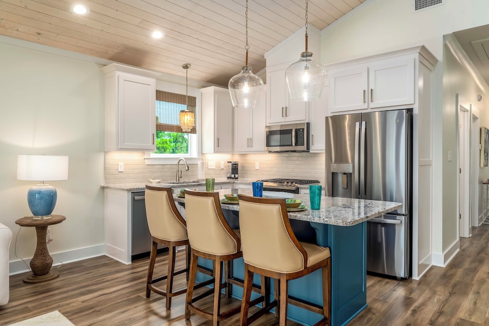 Fish, Kayak & More: Bayfront Gem in Dauphin Island