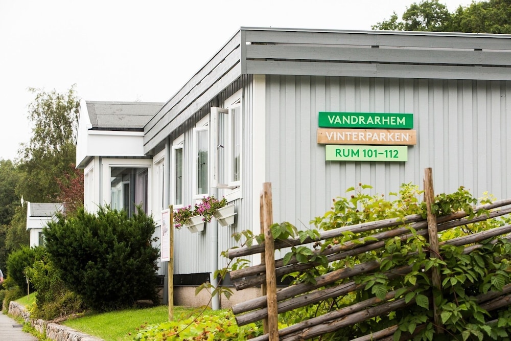 Hotel Lisebergsbyn Vandrarhem - Hostel - Image 1