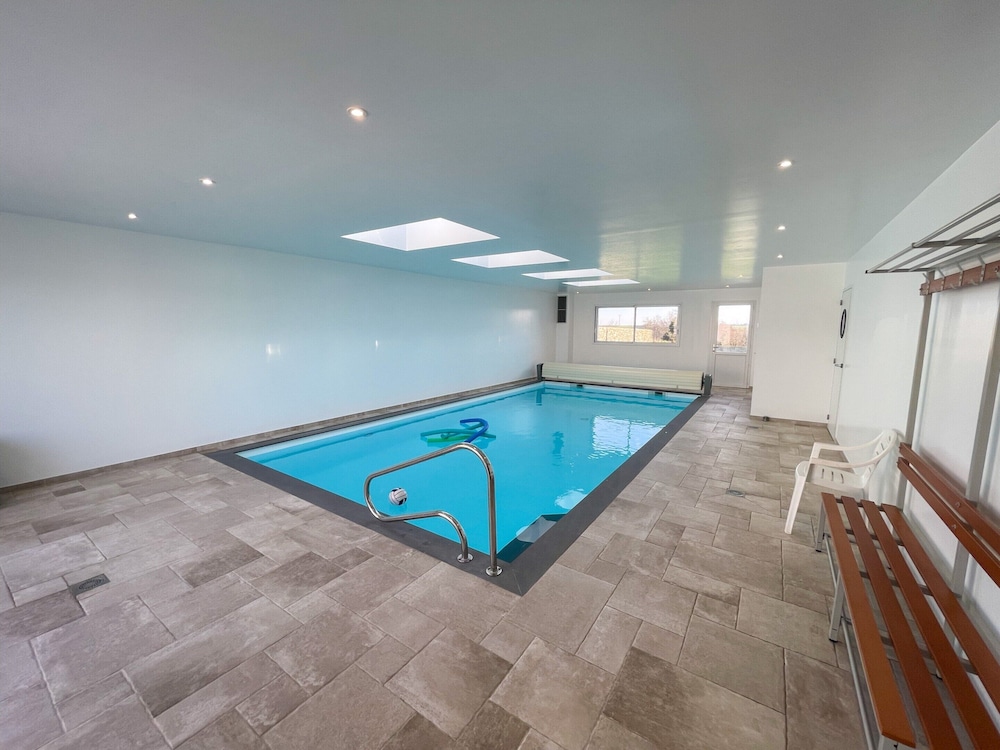 House in Ploudalmezeau With Heated Pool & Beaches