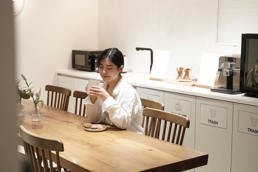 D.A.L Premium Capsule Hotel