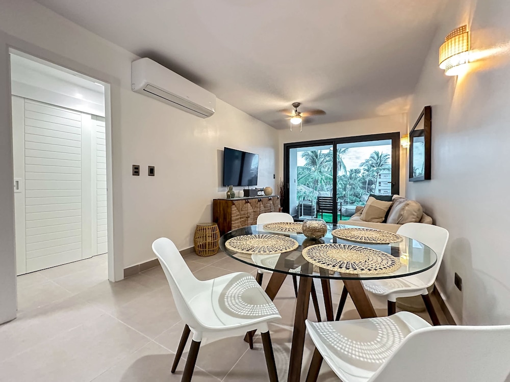 Gorgeous new Beach Apartment