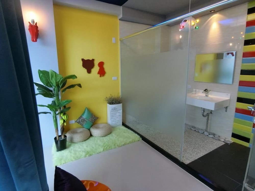 Fas Glass House B&B