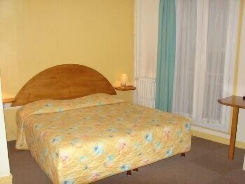 Valence Vacations - Hotel de Paris et des Voyageurs - Property Image 2