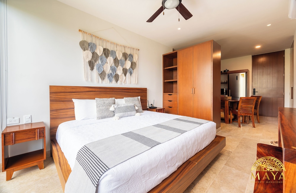NHOA 303A Lux 2BR Pool View Aldea Zama