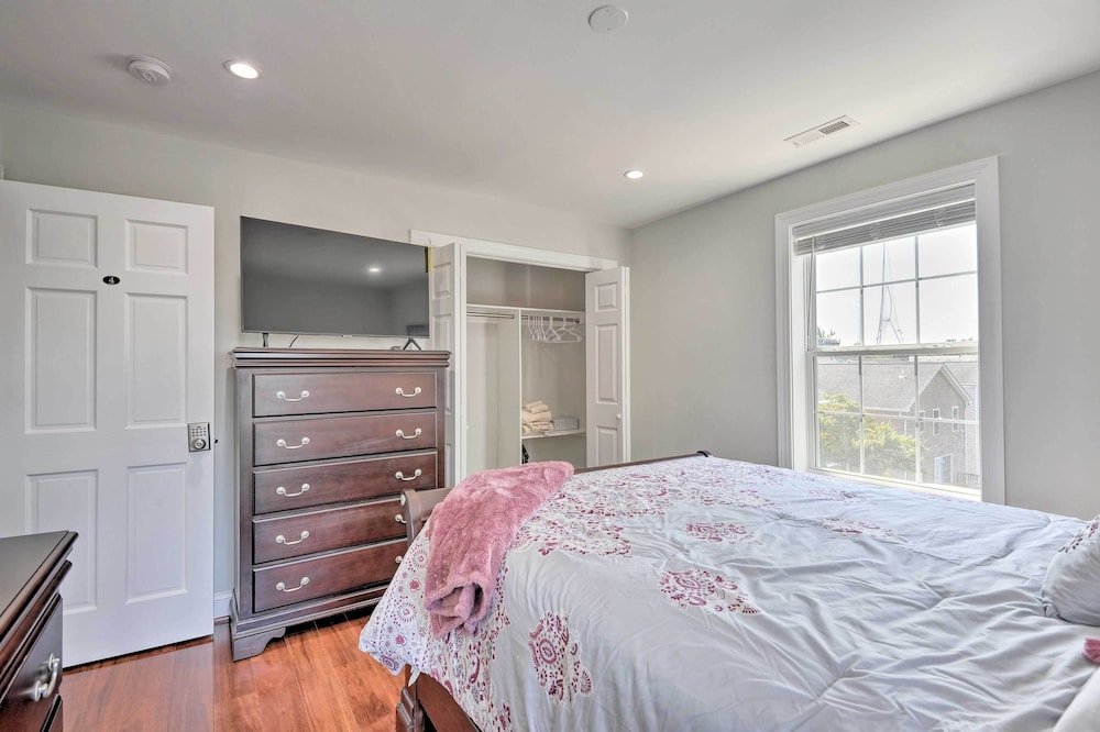 6 Mi to Capitol Hill: Spacious Family Home in DC