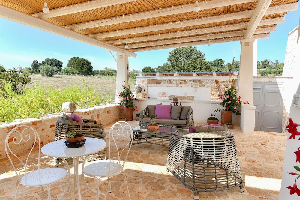 Trulli Laetitia