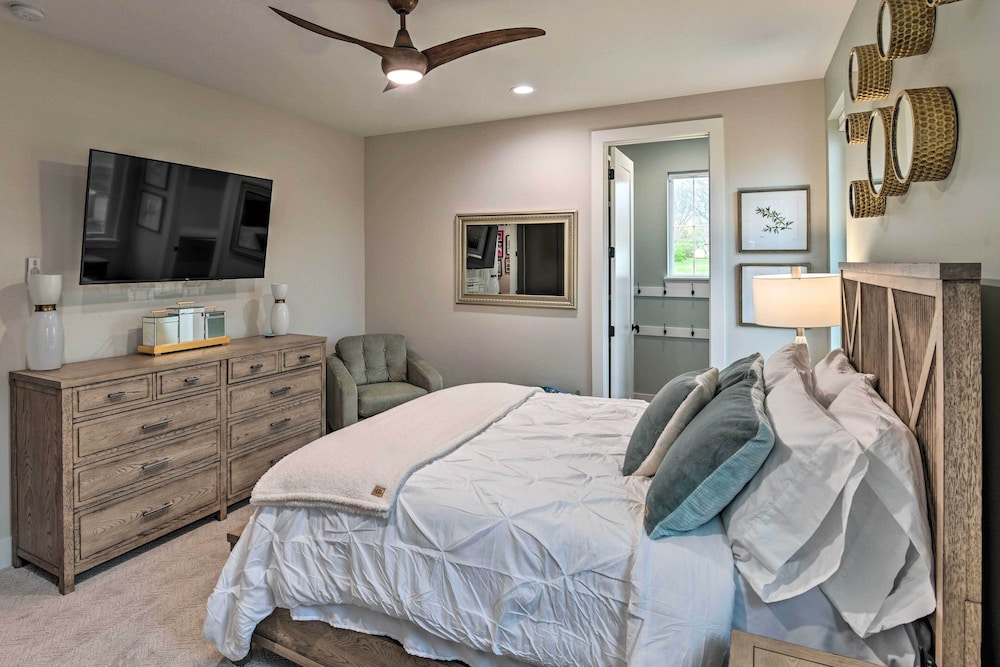 Beautiful Nashville Home Near Downtown w/ Hot Tub! view 3