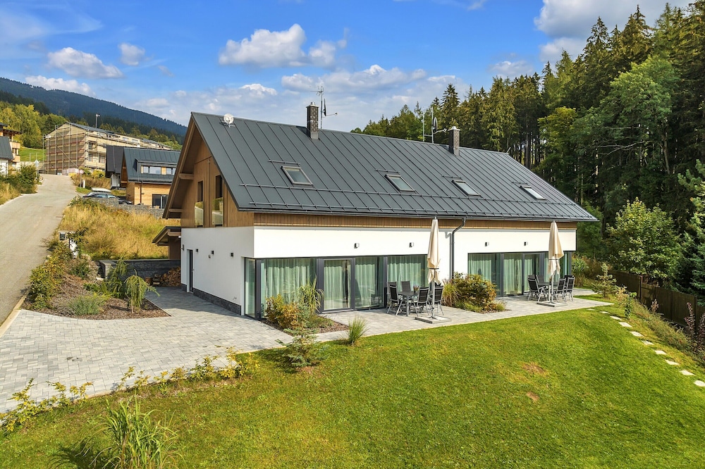 Villa in Krkonose With Sauna and Forest Views