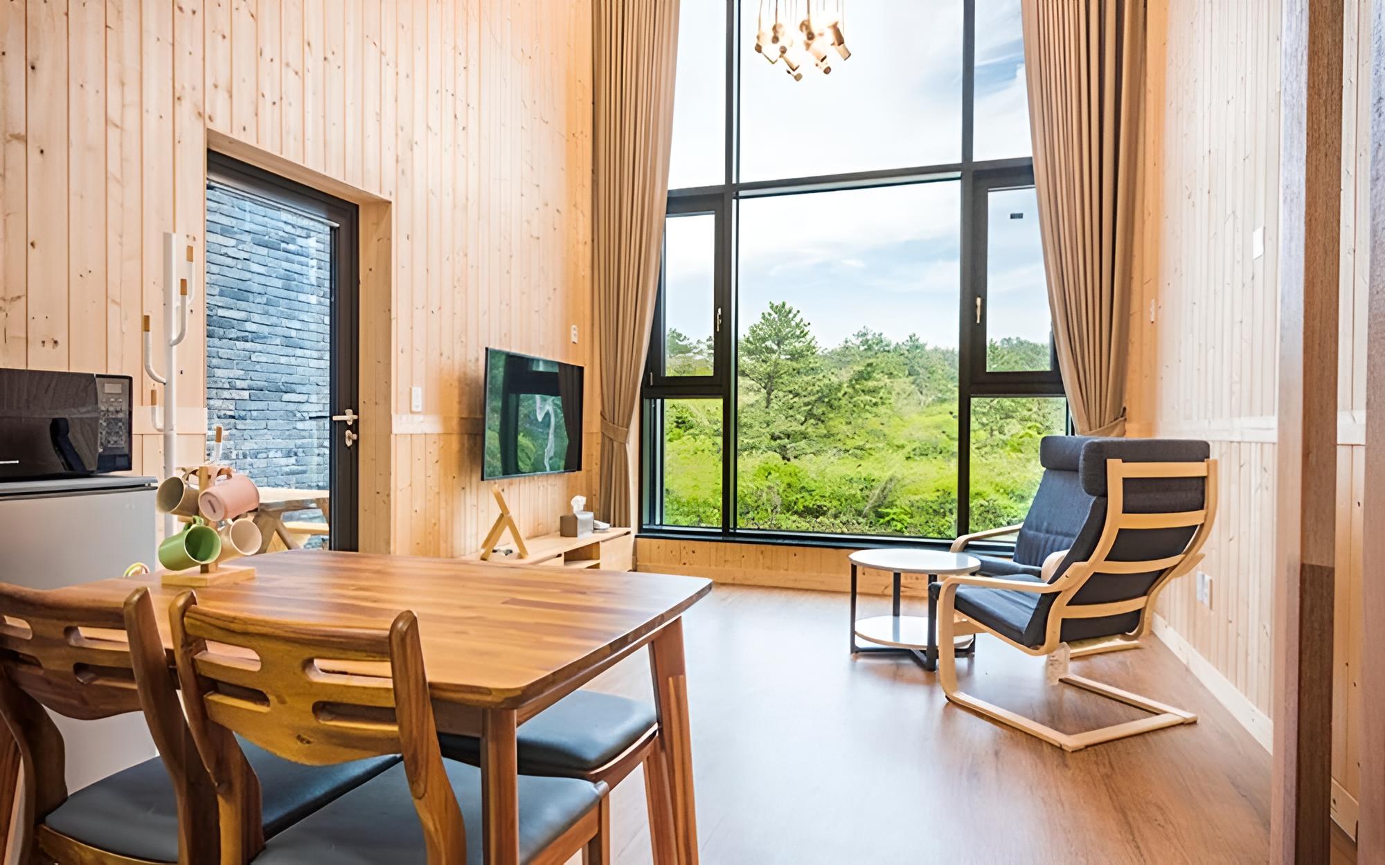 Jeju One Pine Tree Pension view 3