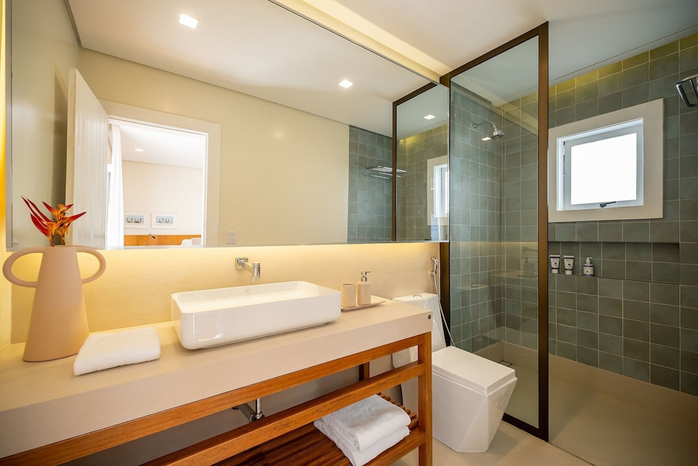 Angra - Mombaça | Mansão Espetacular Beira-Mar, 7 Suites - por Casapē Rio