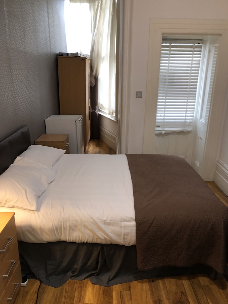 Suite Overlooking Hyde Park