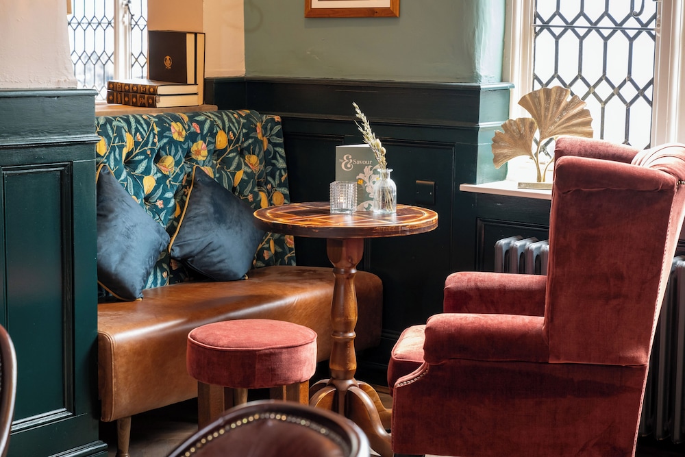 Wheatsheaf Hotel - Virginia Water by Chef and Brewer Collection