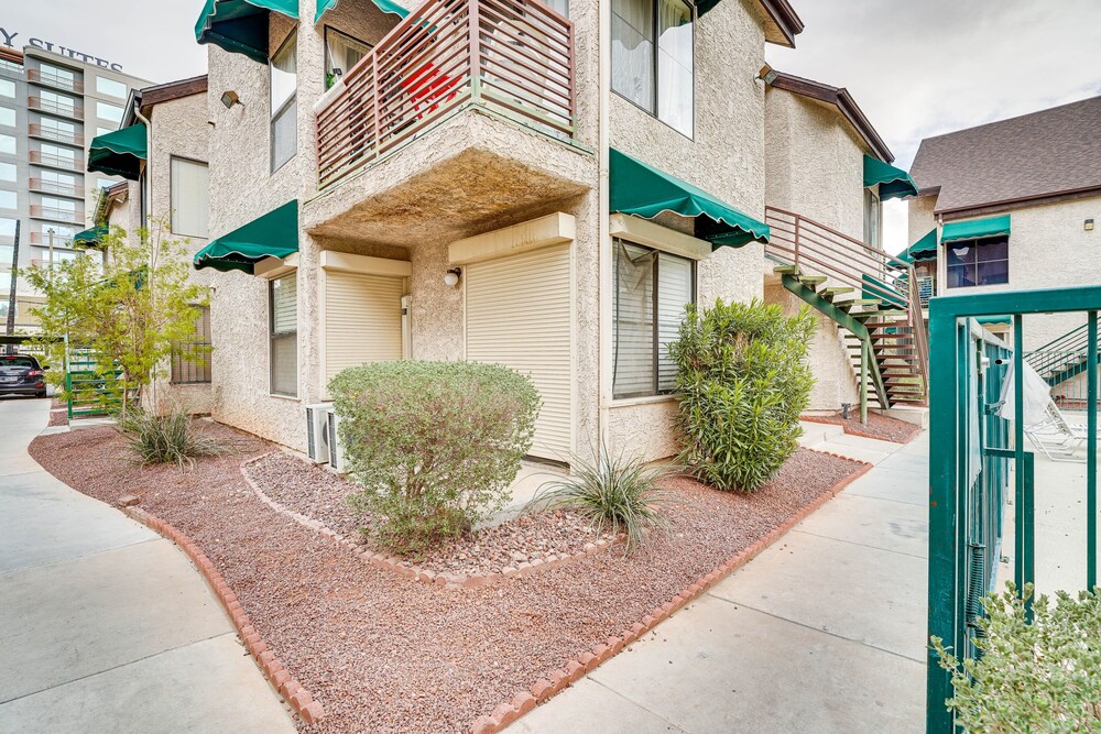 Vacation Rental Near Las Vegas Strip With Pool! view 2
