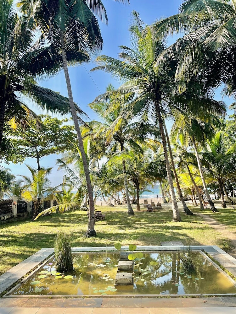 Isana Beach House
