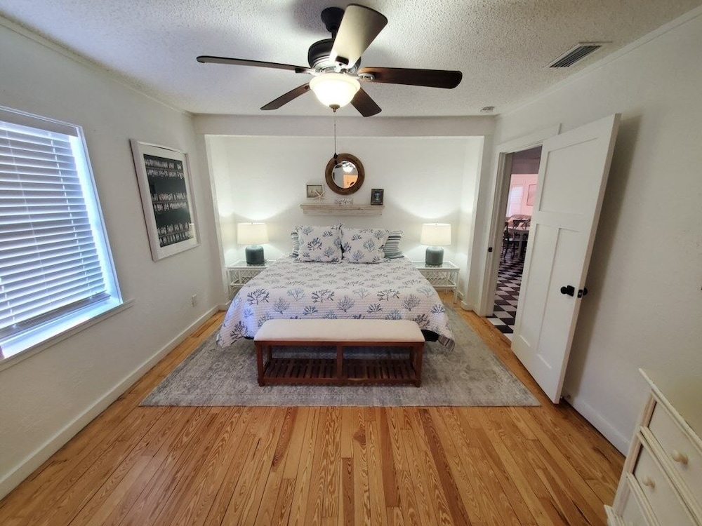 Coastal Bliss - Oceanfront Home 3 Bedroom Home