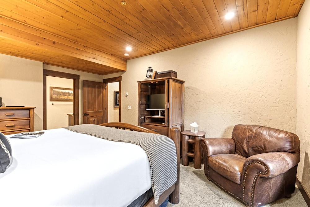 Deer Valley Bct-501 Hot Tub KBM Resorts