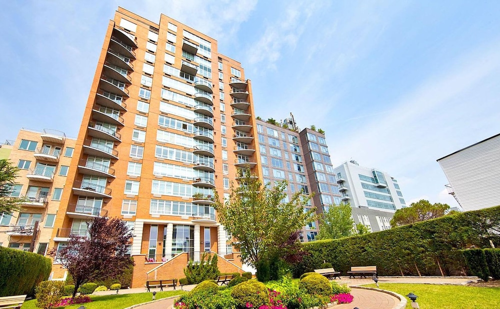 Bayard Terrace by Rove Condo w Outdoor Spaces