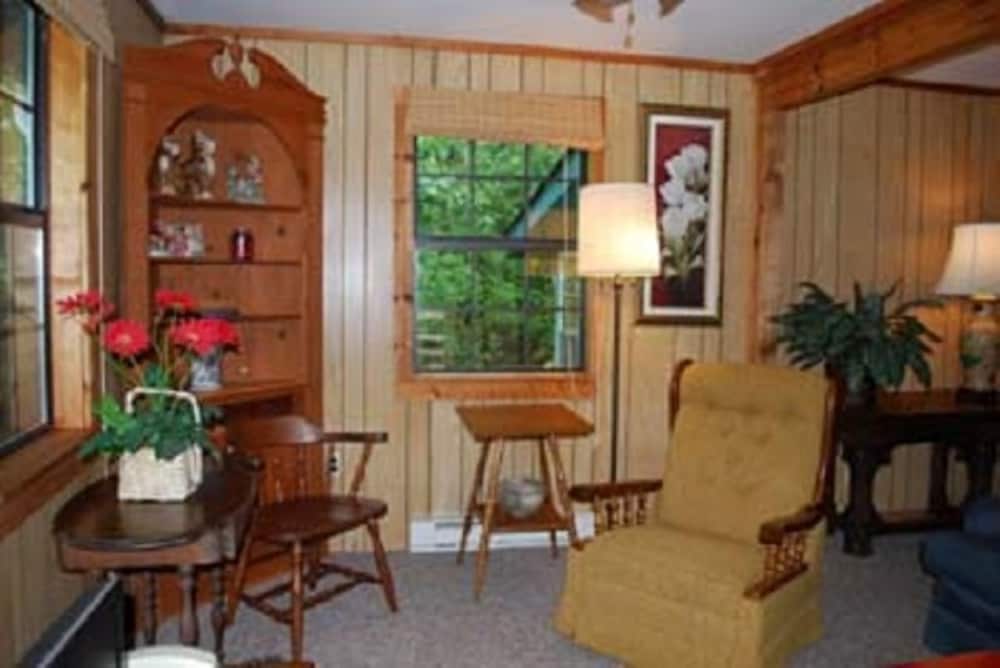 Innisfree Boutique Inn By-The-Lake