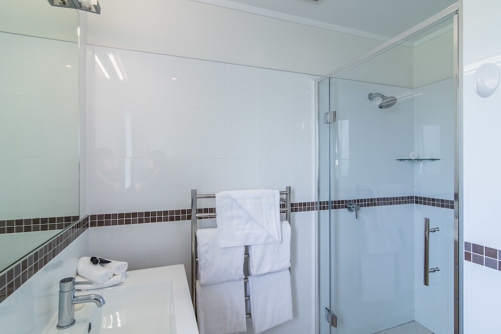 Avana Suites