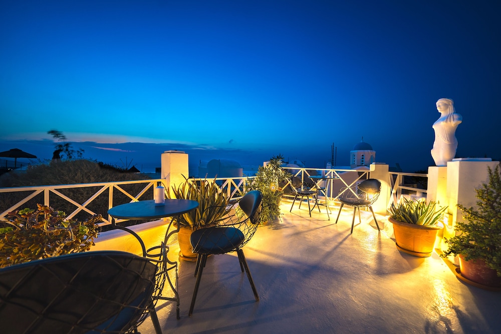 Santorini Paradise