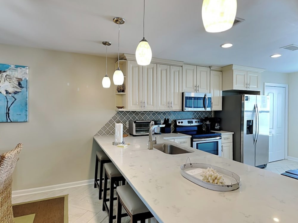 Palms North #7B by Southern Vacation Rentals