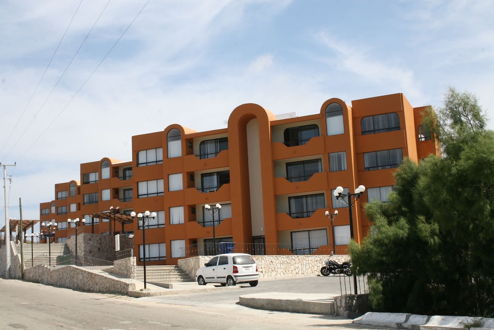 Sunrock Hotel and Suites