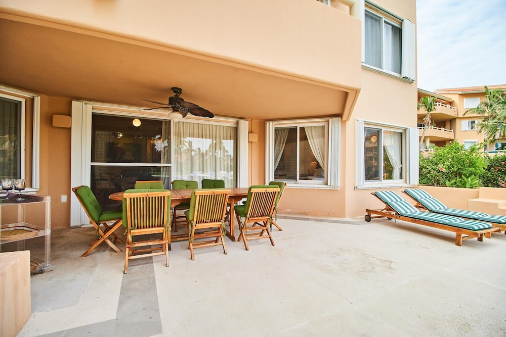 Peaceful Rustic Apartment Beachfront Swimming Pool Terrace Awesome Amenities view 2