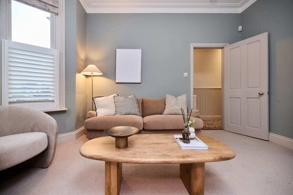 The Harlesden Haven - Stunning 4bdr With Garden