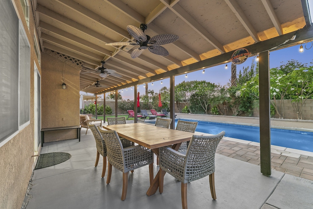 Desert Oasis Retreat Palm Meadows Gem 3 Bedroom Home
