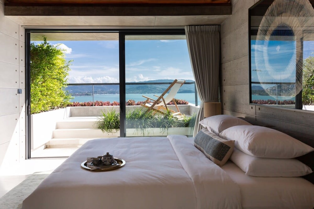 Gamay 3-bedroom Villa With Beach Access