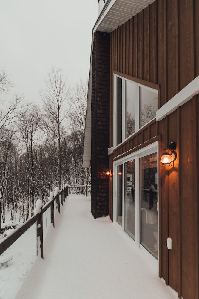 The Pika - Beautiful Mountain-top Cottage With 23 Acres of Private Land With Hiking