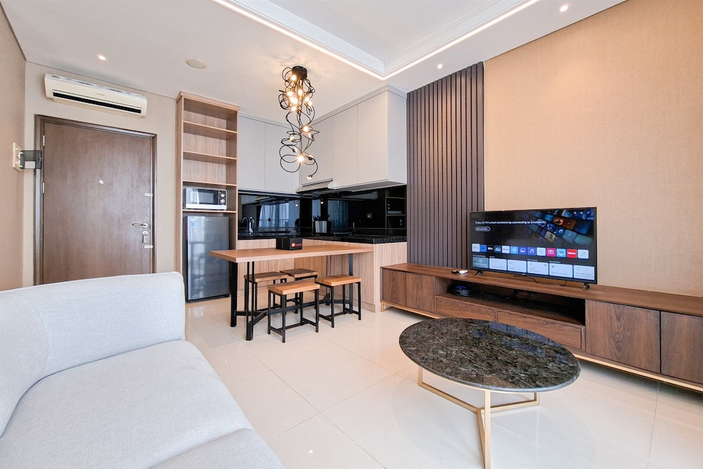 Cozy Living 2Br At Ciputra International Apartment