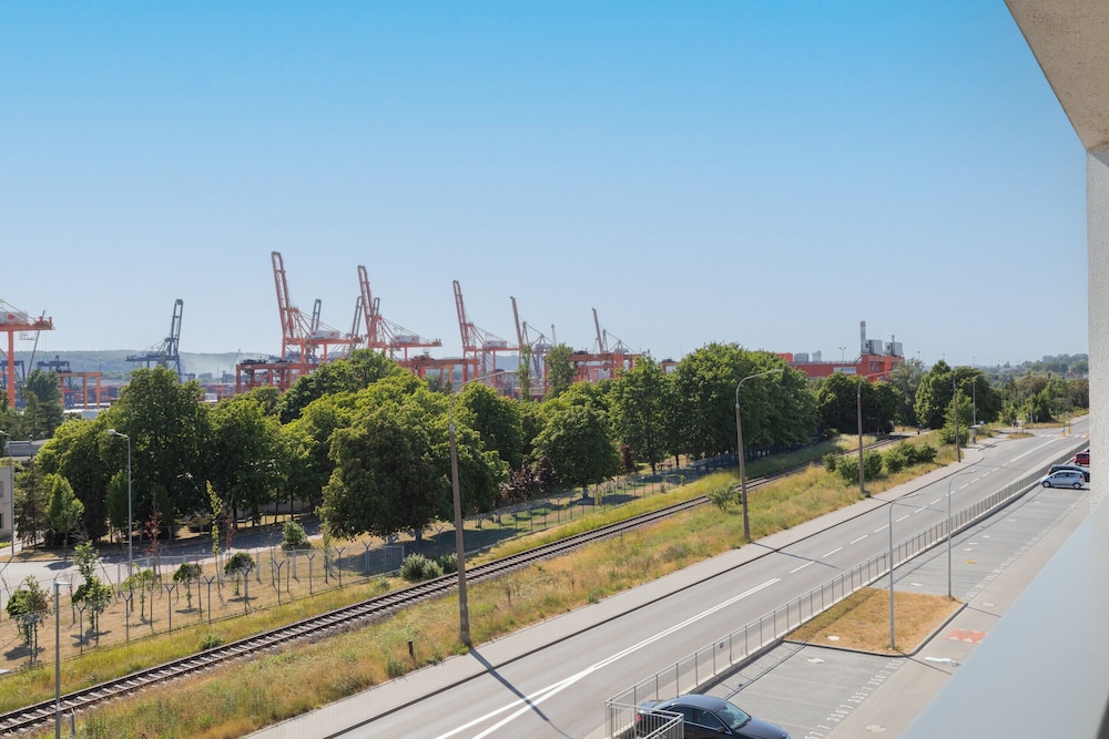 Gdynia Nadmorskie Tarasy by Renters view 2