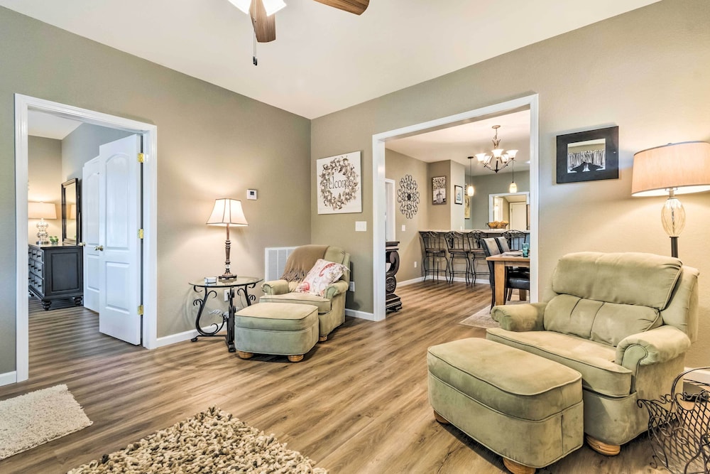 Remodeled Dtwn Hot Springs Home w/ Porch! view 3