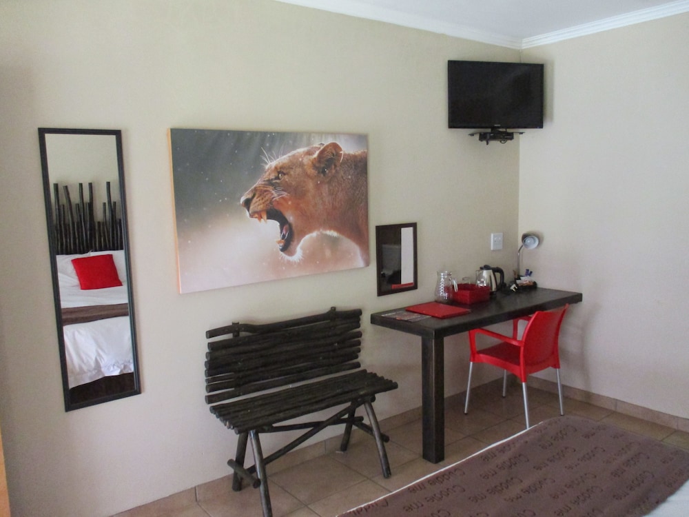 Lions Guesthouse view 4