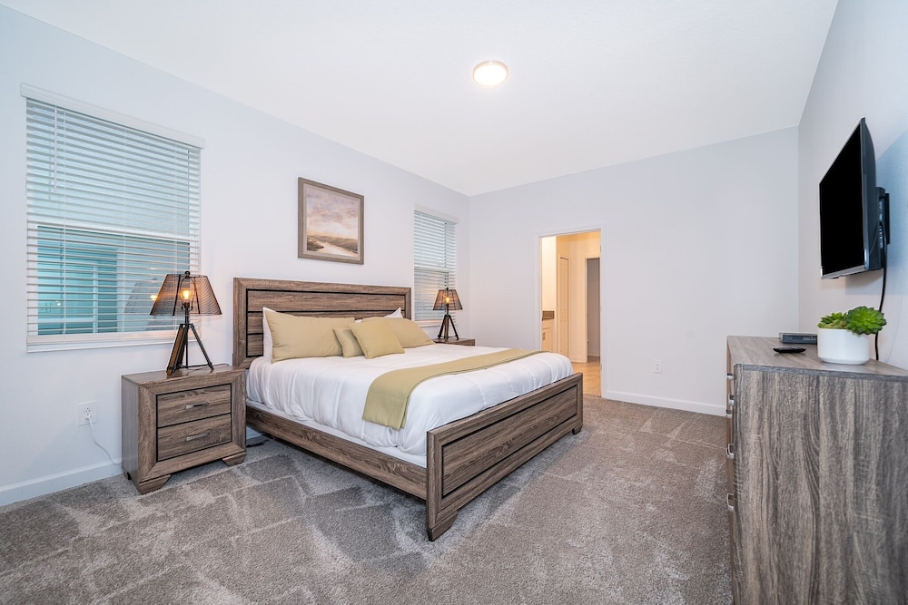 9056sh-the Retreat At Championsgate 8 Bedroom Home by RedAwning view 4