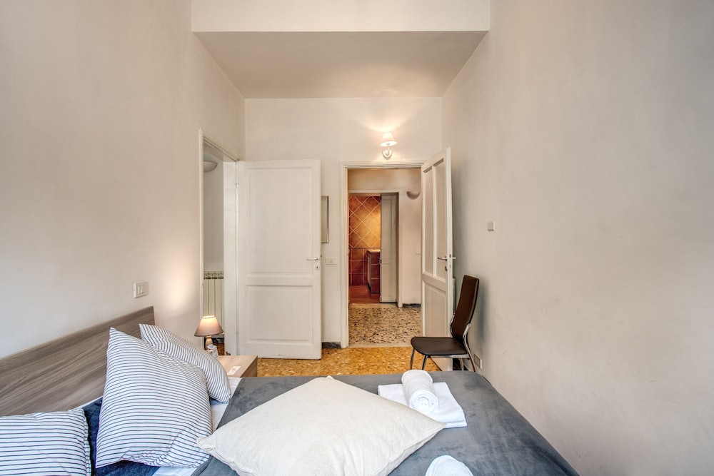 Colonna Suite Luxury - Termini Station Big Apartment — Rome photo 2