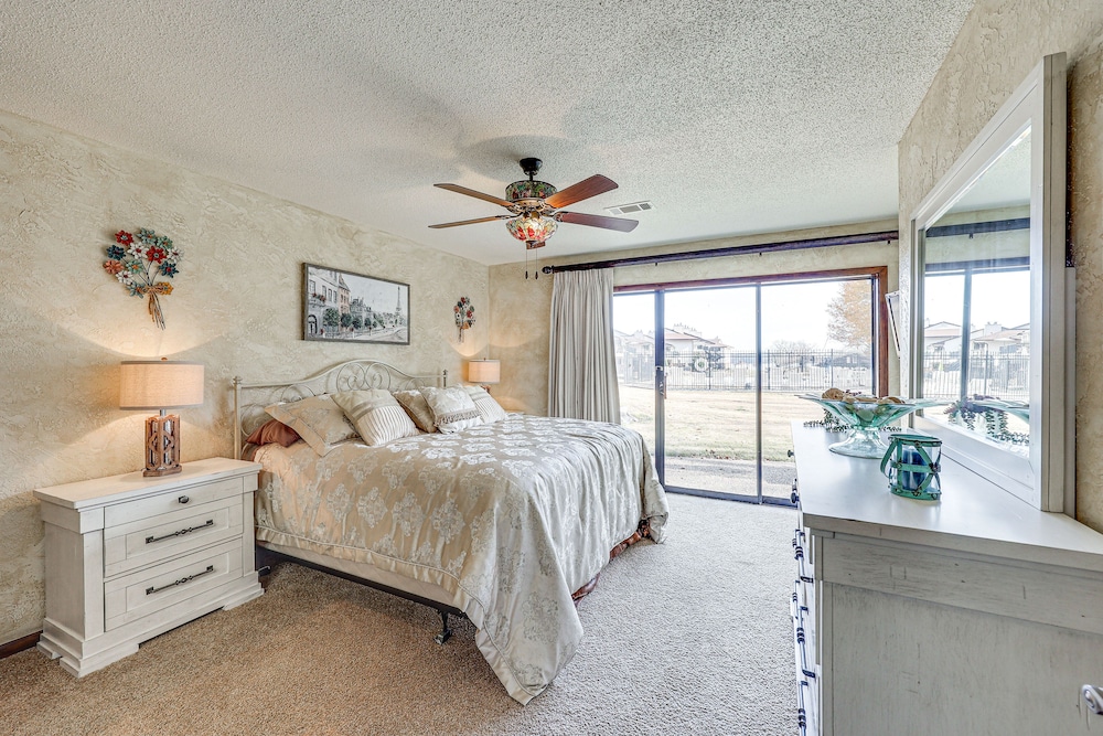 Hot Springs Resort Condo ~ 7 Mi to Bathhouse Row! view 5
