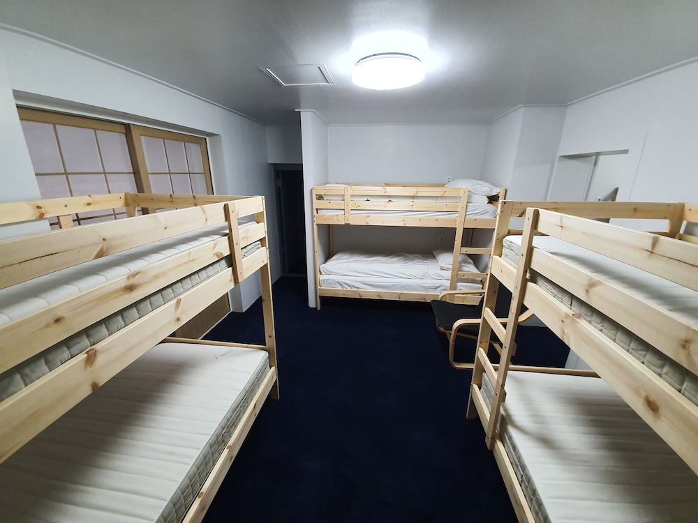 Bluemoon Guest House - Hostel view 5