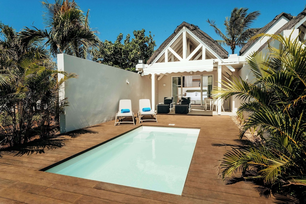 Radisson Blu Azuri Resort & Spa