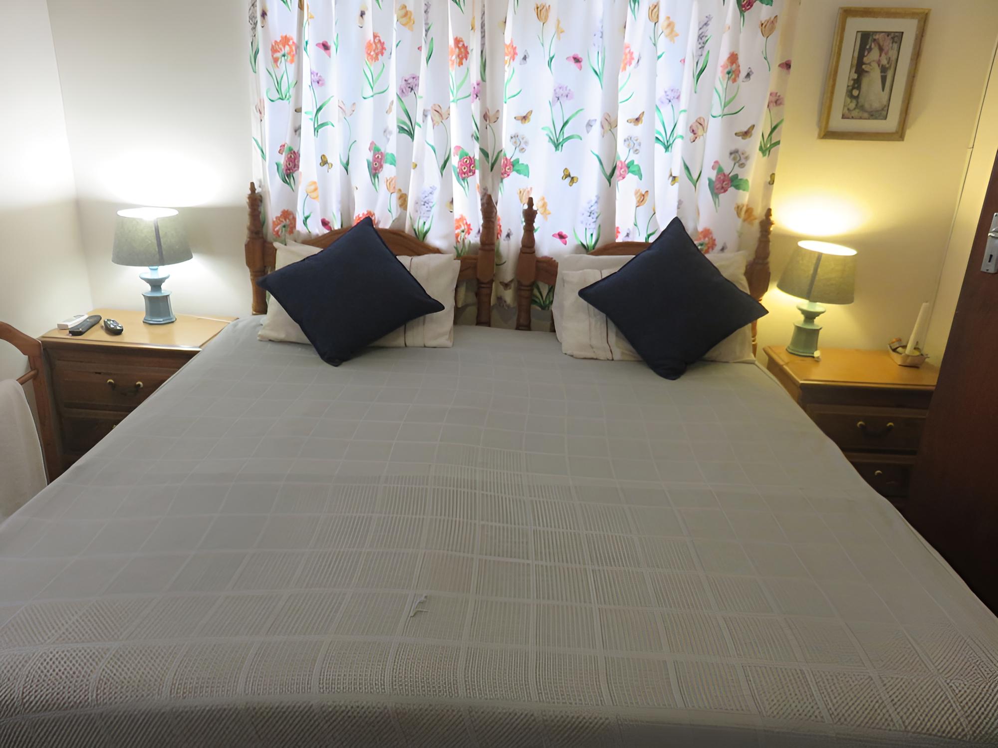 Jean Lee Bed & Breakfast