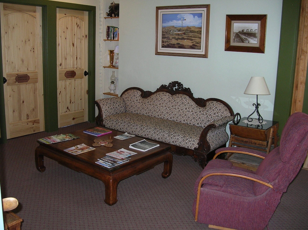 Ghost City Inn