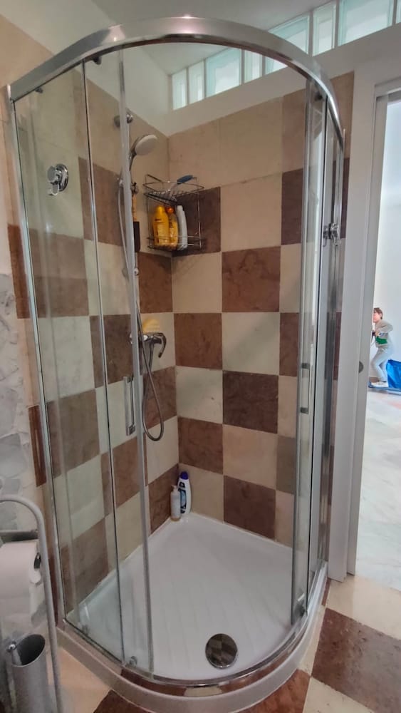 Completely Refurbished Flat Near the Beach