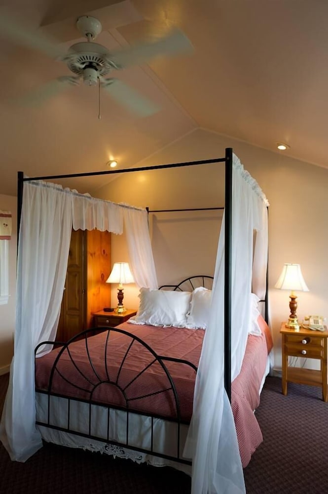 Glenmoor By the Sea