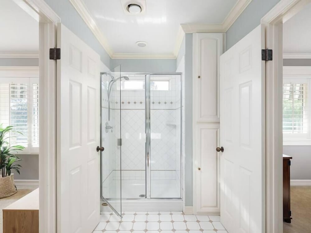 Luxury 5br 3 5ba w Pool Hot Tub