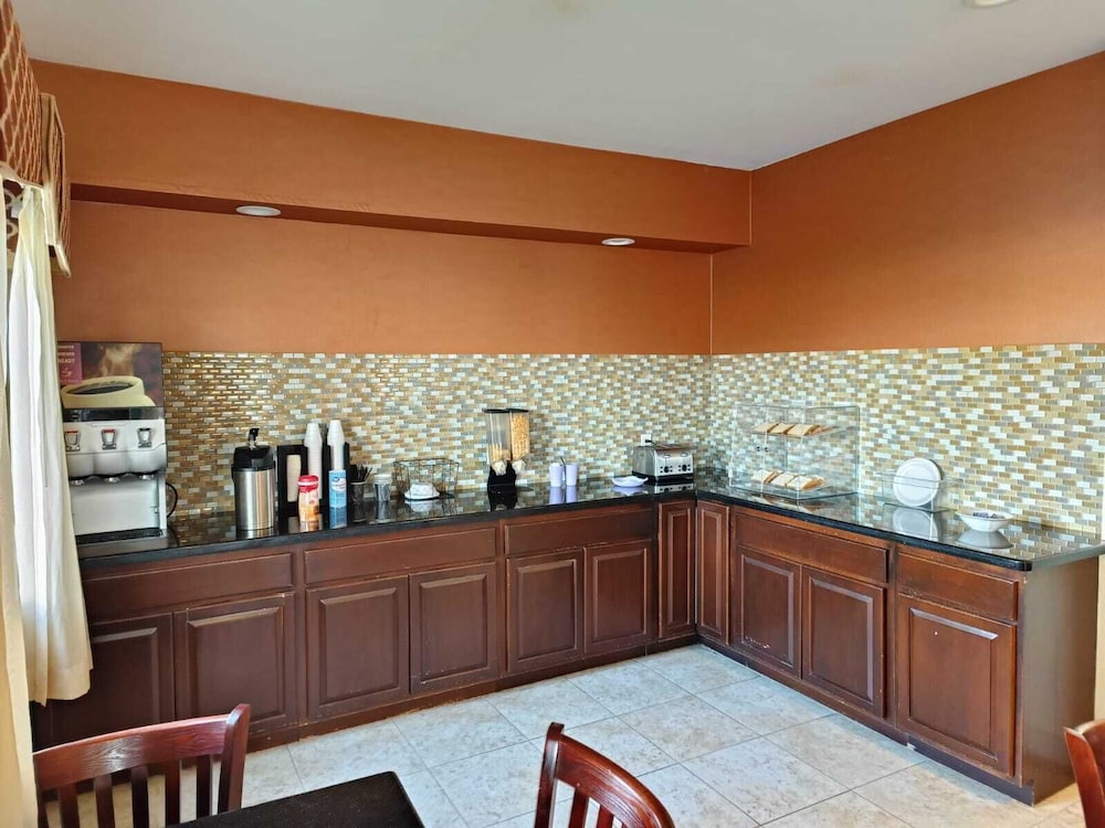 Westwood Inn Extended Stay by OYO Gonzales TX