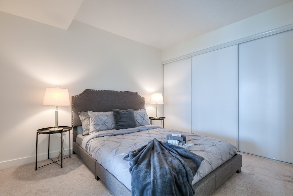 Waterfront Luxury Suites