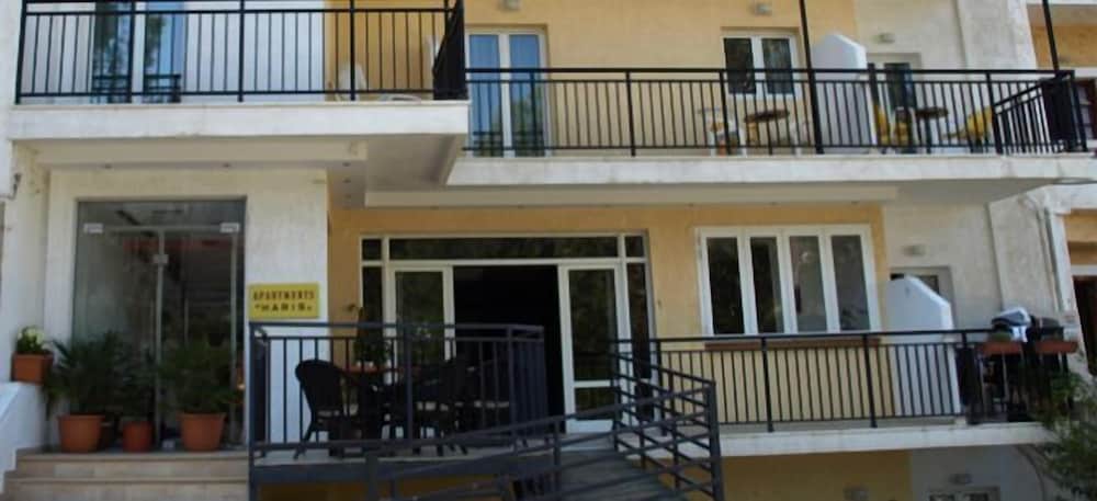 Haris Apartments