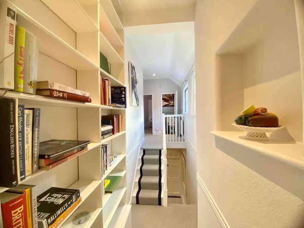 17th Century Coach House - Pet & Family Friendly